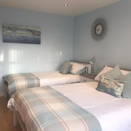 Coast 77 B&B Poole Bagian luar foto