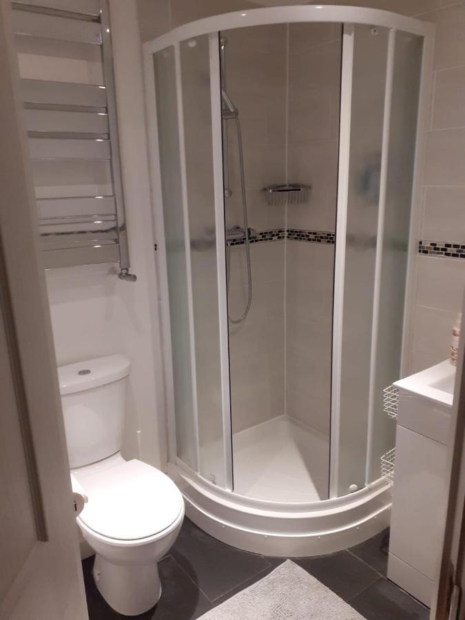 Coast 77 B&B Poole Bagian luar foto