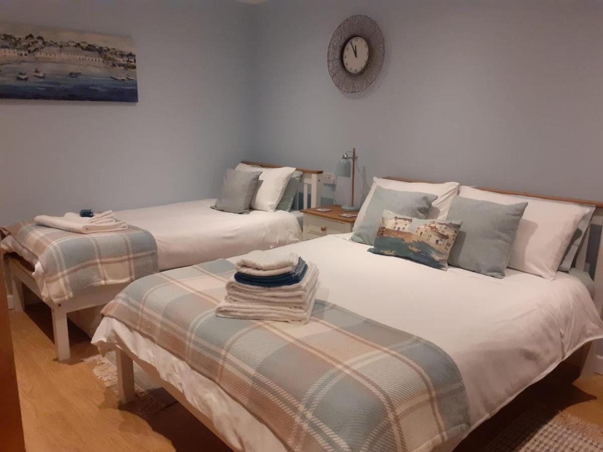 Coast 77 B&B Poole Bagian luar foto