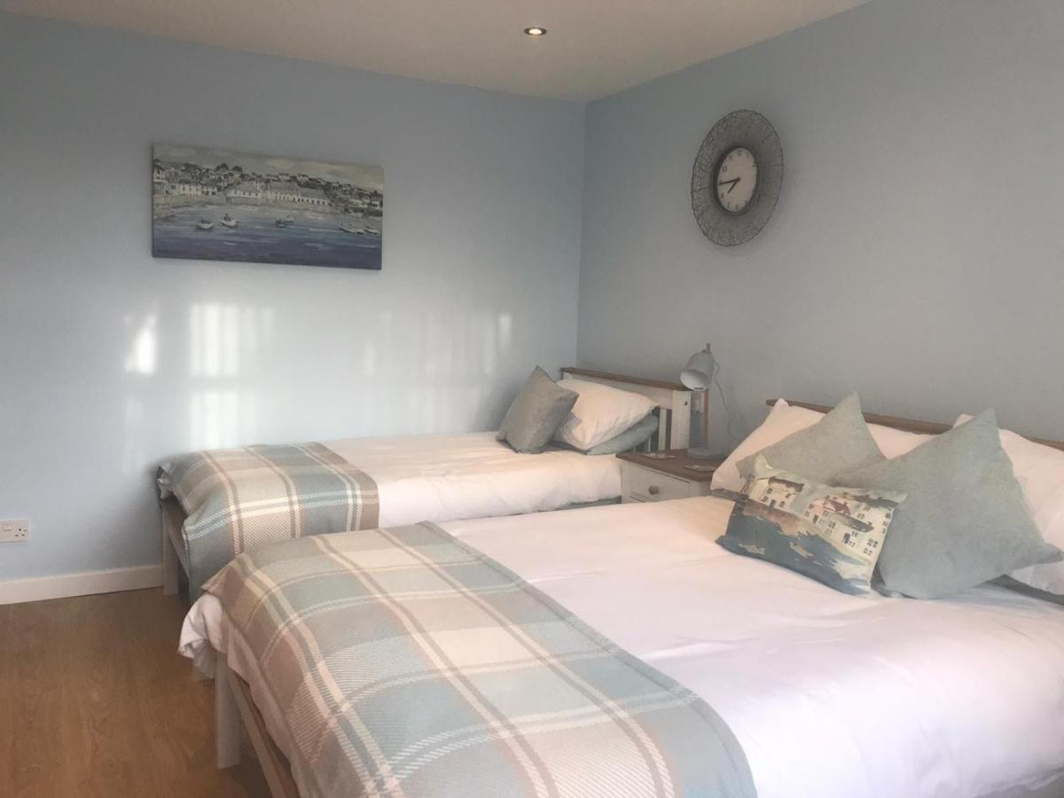 Coast 77 B&B Poole Bagian luar foto