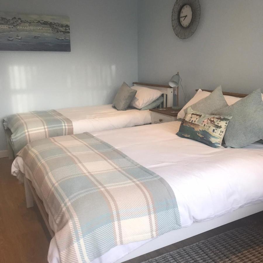 Coast 77 B&B Poole Bagian luar foto